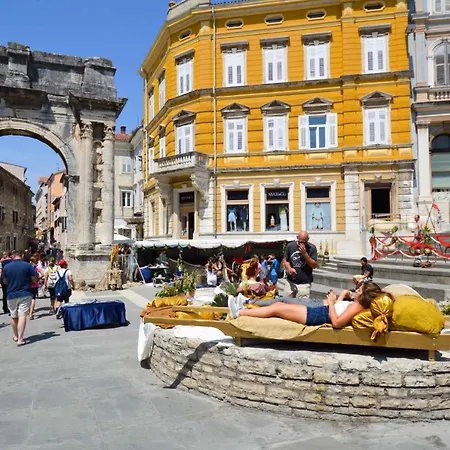 In Pula/istrien 11285 Pula